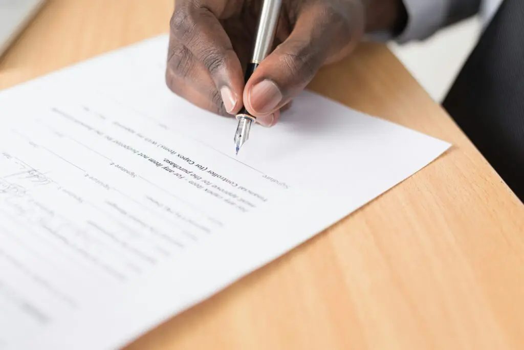 contract lawyer Brisbane